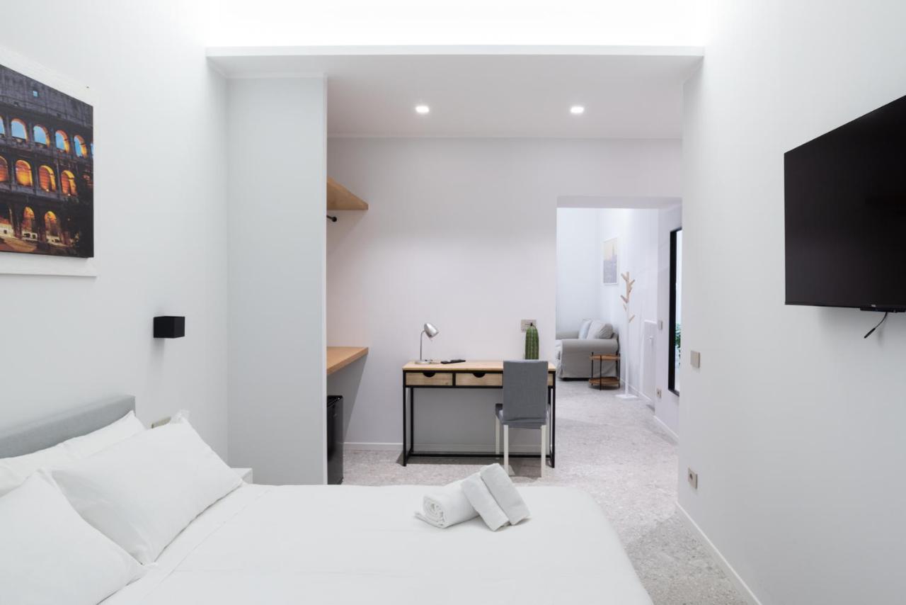 White Home Suite And Rooms Rome Bagian luar foto