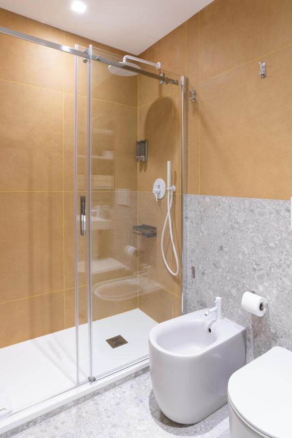 White Home Suite And Rooms Rome Bagian luar foto