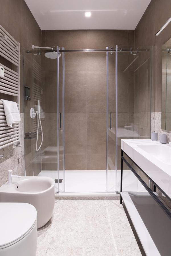 White Home Suite And Rooms Rome Bagian luar foto